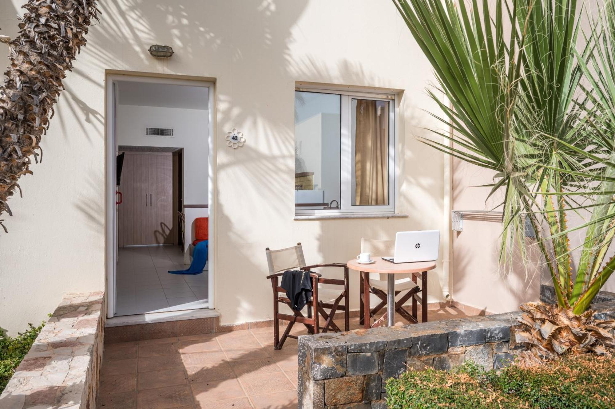 Meropi Hotel & Apartments Malia Eksteriør billede